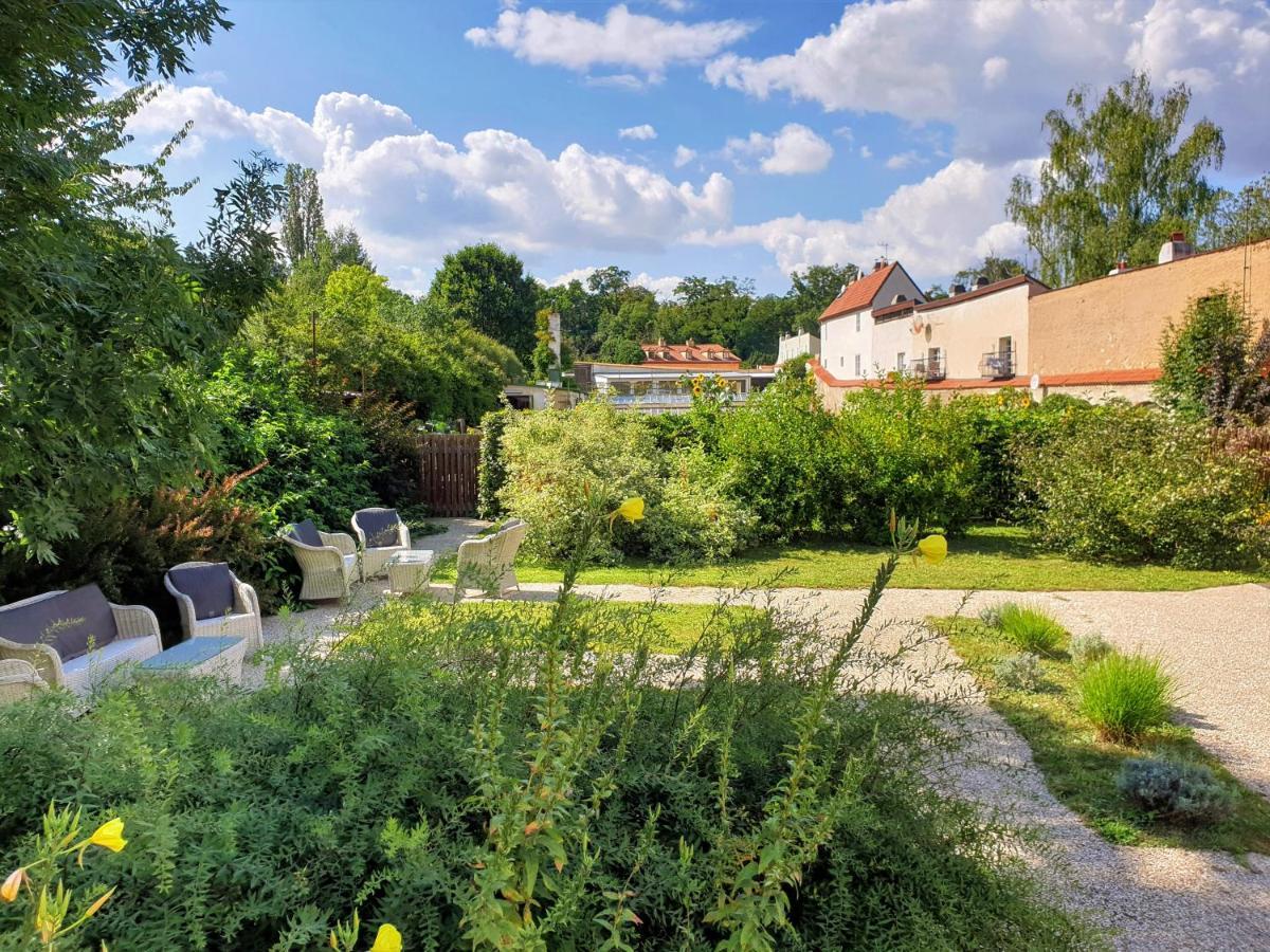 Garden Residence Prague Castle Eksteriør billede